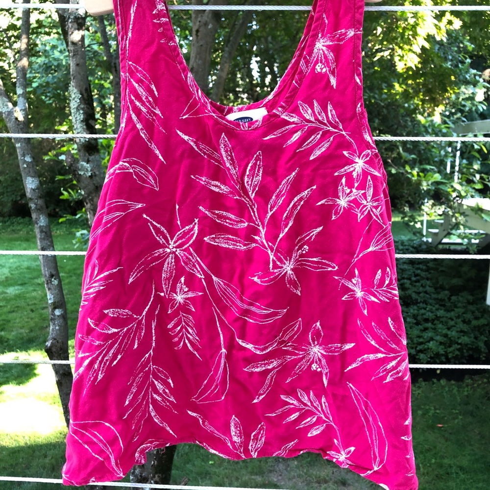 Flowy leaf tank top